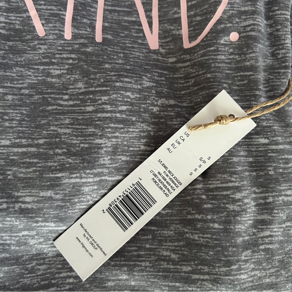 NWT Rae Dunn Jewel Neck Jogger Heather Grey Pale Porcelain‎ Plaid 2pc - Picture 4 of 6
